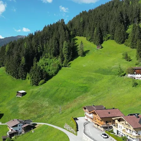 Ahornblick Aparthotel Muhlen (Tyrol)