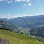 Ahornblick Apartahotel Muhlen (Tyrol)