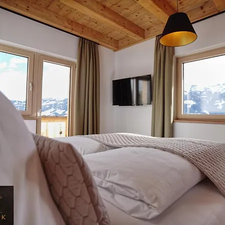 Hotel apartamentowy Ahornblick Muhlen (Tyrol)